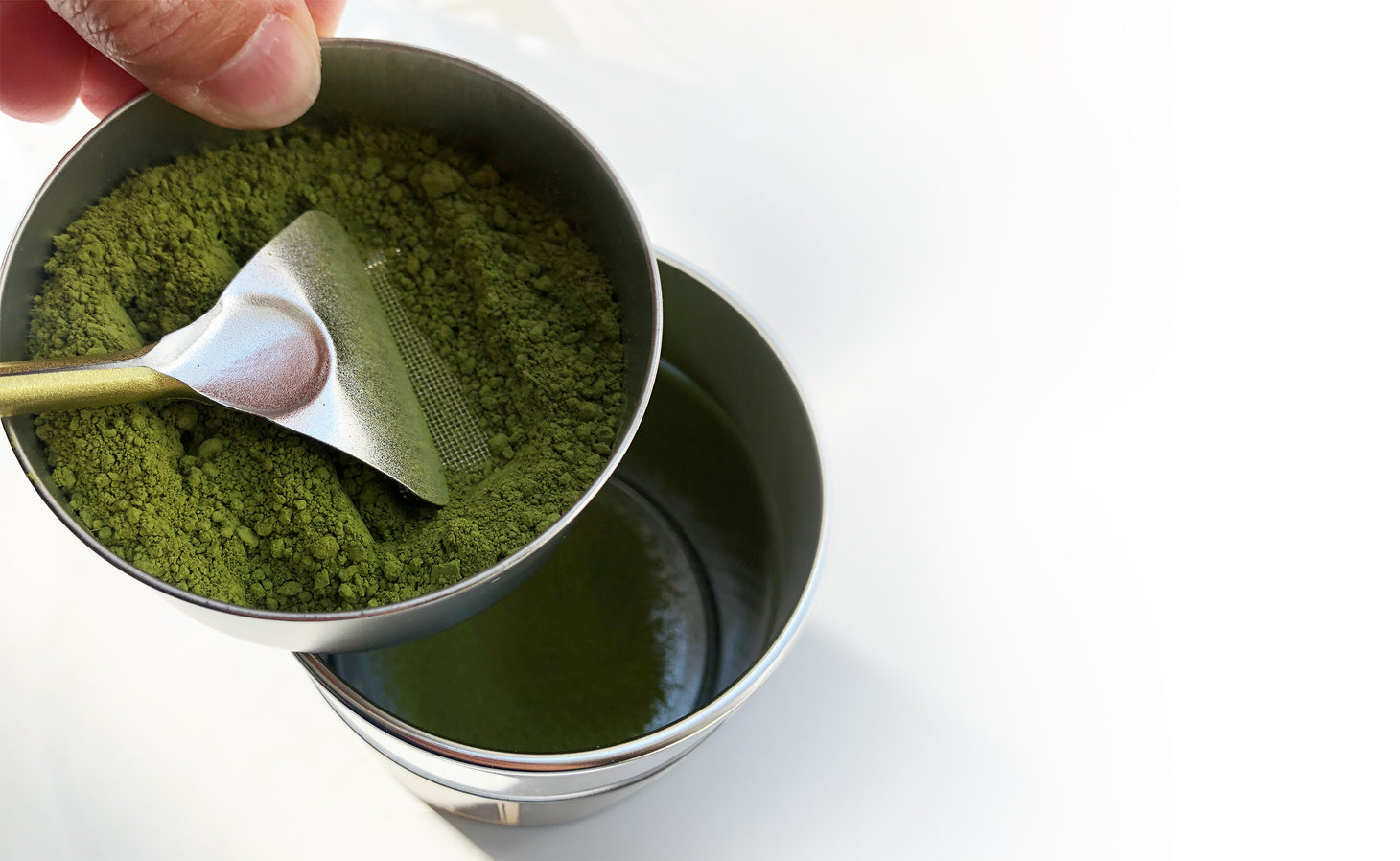 Boîte tamis à matcha